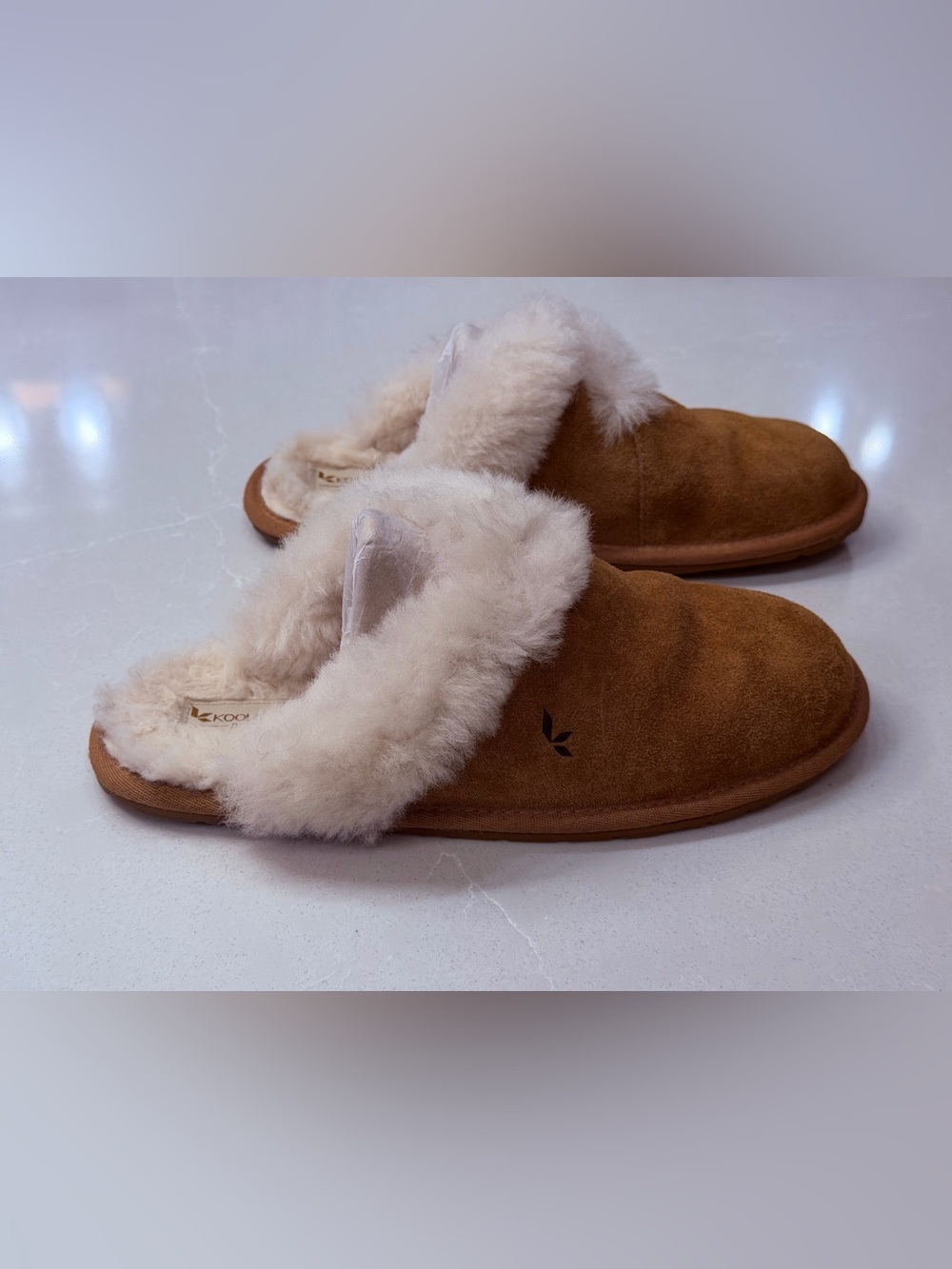 Koolaburra by UGG Milo Chestnut Suede Scuff Slippers Size 9